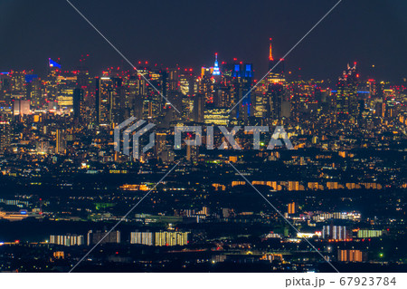 東京都 東京の夜景 超超超望遠撮影の写真素材