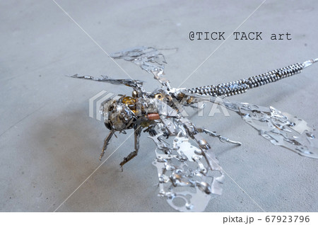 廃材アート　腕時計　トンボ 67923796