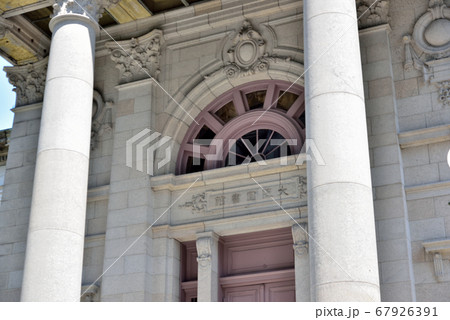 大阪府立中之島図書館 67926391