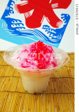 天然水のイチゴかき氷 天然水のイチゴかき氷 67926615