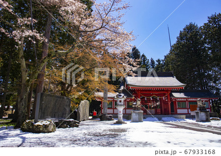 【山梨県】雪の国指定重要文化財富士御室浅間神社 本宮 【山梨県】雪の国指定重要文化財富士御室浅間神社 本宮 67933168