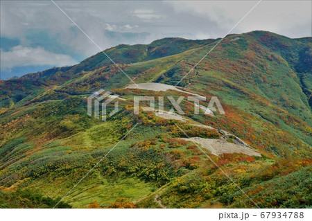 飯豊山の種蒔山と切合小屋 67934788