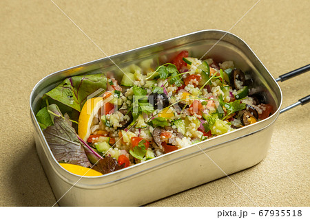 クスクスのサラダ　French couscous vegetable salad (Taboule) 67935518