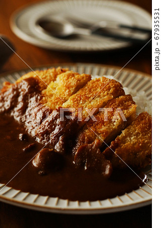 カツカレー 67935531