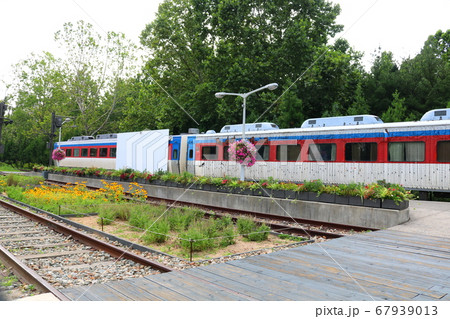 鉄道 列車 公園 67939013