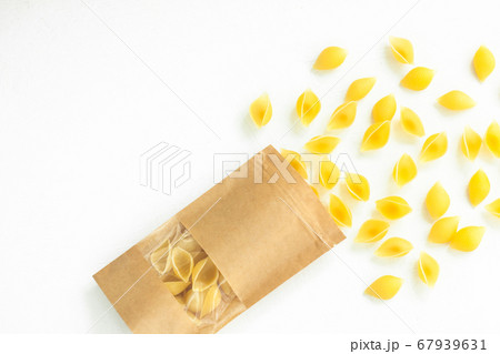 Pouch bag with pasta flatlay, top view. Packaging 67939631