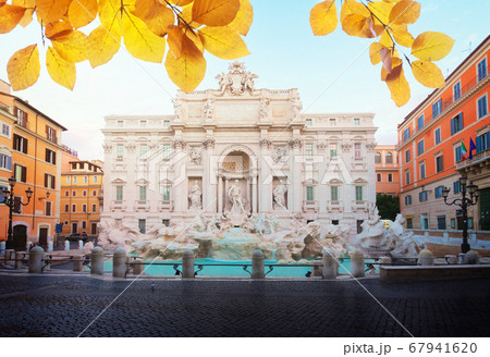 Fountain di Trevi in Rome, Italy 67941620