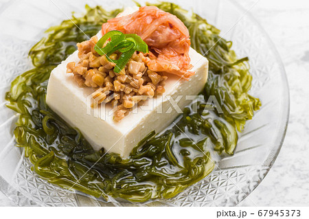 夏の味覚　栄養バランス冷や奴 67945373