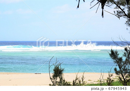 海の景色 67945943