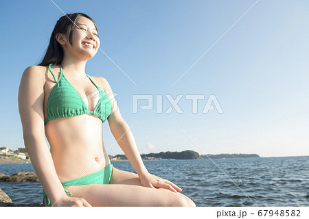 水着女性 67948582