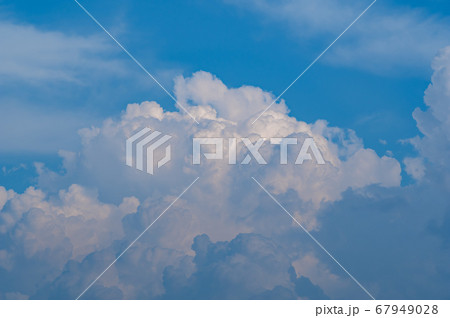 夏空 梅雨の晴れ間の積乱雲 c-1 夏空 梅雨の晴れ間の積乱雲 c-1 67949028