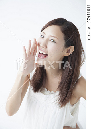叫ぶ女性 叫ぶ女性 67951811