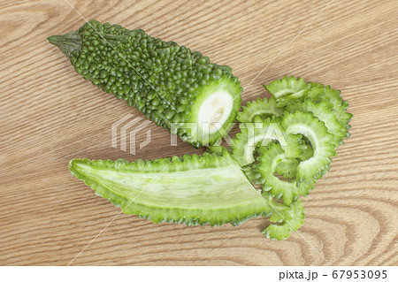 ゴーヤ（下処理中） 67953095