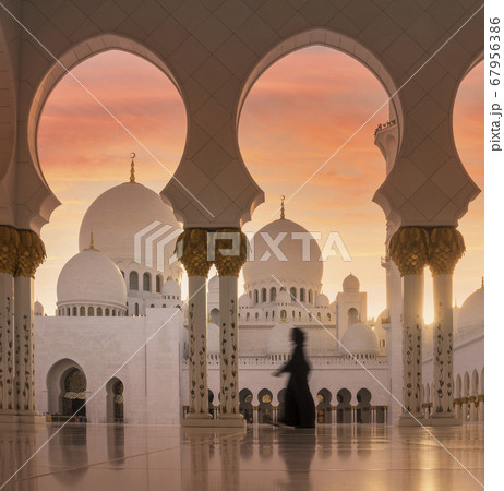 United Arab Emirates, Abu Dhabi, Mosque at sunset United Arab Emirates, Abu Dhabi, Mosque at sunset 67956386