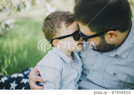 Father with son (2-3) bonding Father with son (2-3) bonding 67956650