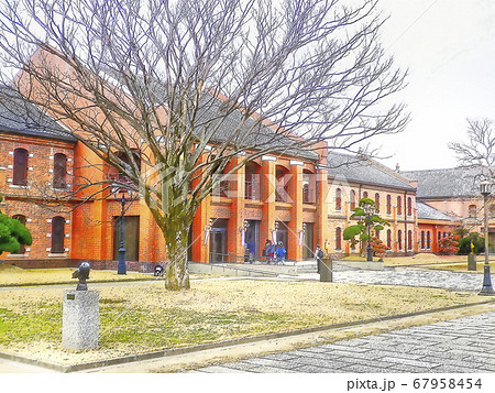 姫路市立美術館【左斜め構図】 67958454