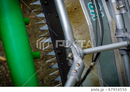 茶葉の刈り取り機の刃　農作業　バリカン　茶摘機 67958550