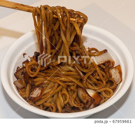 ジャージャー麺 チャジャン 料理 67959661