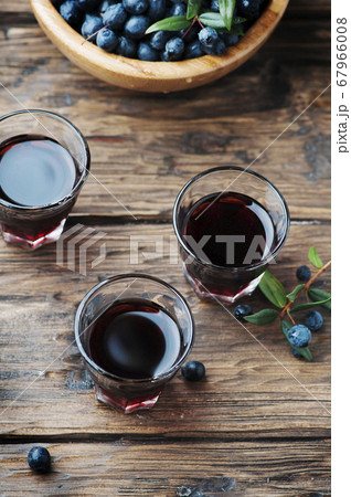 Traditional sardinian liqueur with mirto 67966008