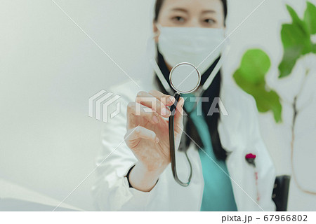 医師　医療従事者イメージ 67966802