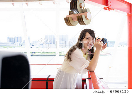 カメラ女子　ライフスタイル 67968139