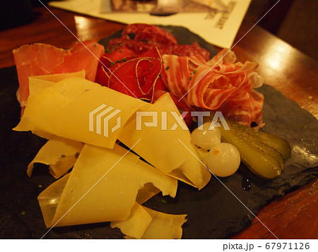 生ハム　チーズ 67971126