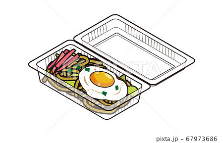 持ち帰り販売のフードパックに入った目玉焼き焼きそば 67973686