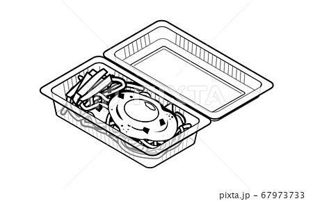 持ち帰り販売のフードパックに入った目玉焼き焼きそば 67973733