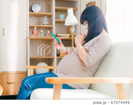 蚊取線香 妊婦 疑問 考える コピースペース 4:3 蚊取線香 妊婦 疑問 考える コピースペース 4:3 67974099