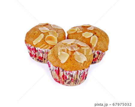 Banana muffin, isolated on white background 67975032