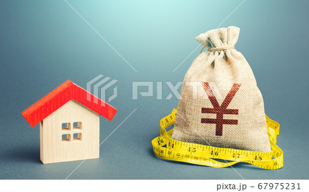 House and a Yen Yuan money bag. Mortgage loan. Property real estate valuation. Buying and selling, fair price. Building maintenance. Calculation of expenses for purchase, construction and repair. House and a Yen Yuan money bag. Mortgage loan. Property real estate valuation. Buying and selling, fair price. Building maintenance. Calculation of expenses for purchase, construction and repair. 67975231