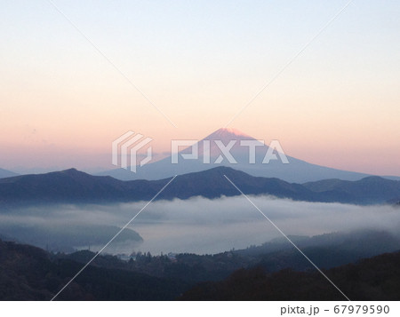 朝焼けの富士山 朝焼けの富士山 67979590