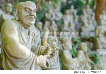 日本の寺の石像 日本の寺の石像 67980140