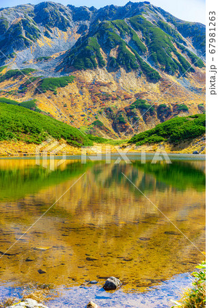 秋の室堂とみくりが池の絶景 【富山県】 秋の室堂とみくりが池の絶景 【富山県】 67981263
