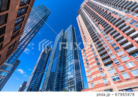 《ニューヨーク》マンハッタンの摩天楼 《ニューヨーク》マンハッタンの摩天楼 67985878