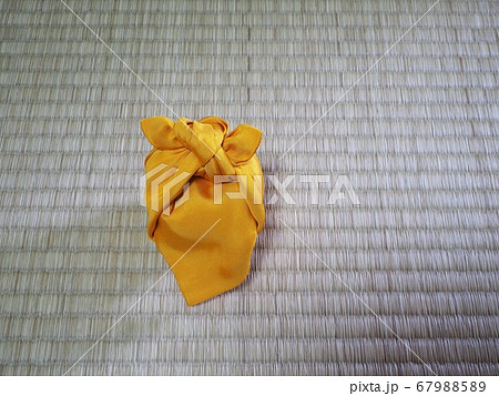 裏千家 包帛紗の準備 裏千家 包帛紗の準備 67988589