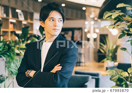 若手起業家 67993870
