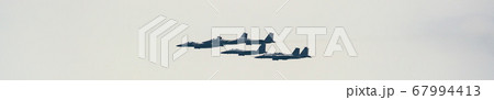 【シンガポール】独立記念日のF-15戦闘機のフォーメーション飛行 67994413