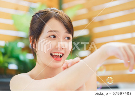 Woman, bathroom, relax Woman, bathroom, relax 67997403