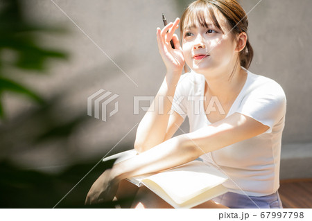 Woman lifestyle Woman lifestyle 67997798