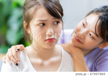 Women argrument Women argrument 67997860