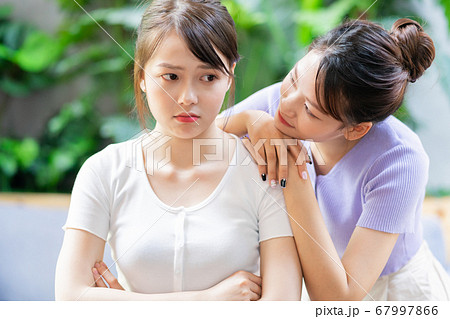 Women argrument Women argrument 67997866