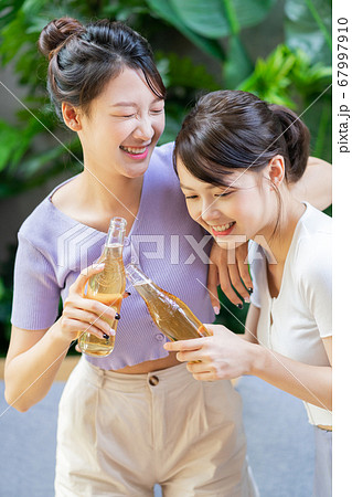 Women party, drinking 67997910