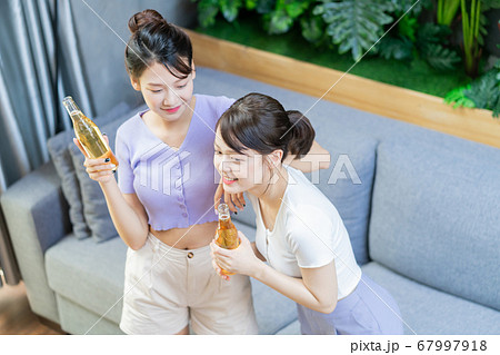 Women party, drinking 67997918