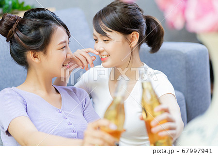 Women party, drinking 67997941