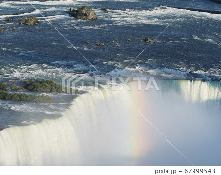 ナイアガラの滝 カナダ滝 虹 俯瞰 Niagara Falls Rainbowの写真素材