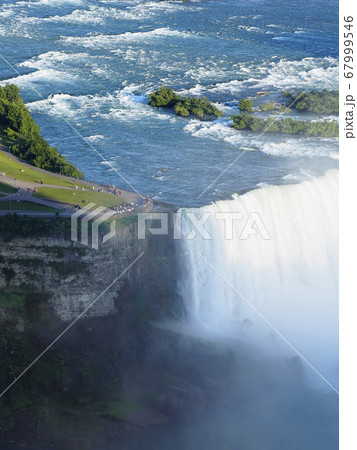 ナイアガラの滝・カナダ滝 俯瞰 / Niagara Falls 67999546