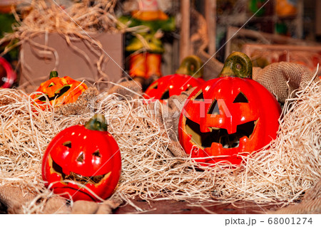 Orange ceramic pumpkin heads for halloween in 68001274