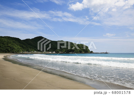 高知県四万十町 興津海水浴場の風景 高知県四万十町 興津海水浴場の風景 68001578