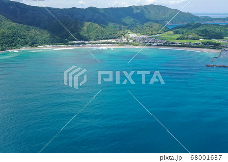 高知県四万十町 興津海水浴場の風景の写真素材